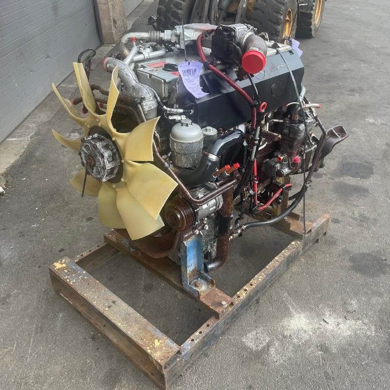 2007 Mercedes-Benz OM906LA Engine for a Freightliner M2 106
