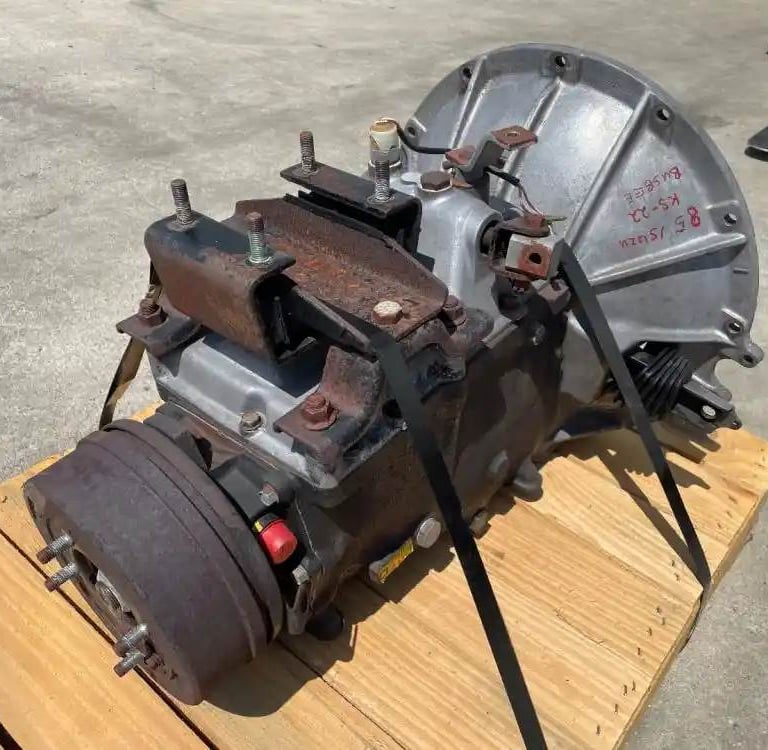 Isuzu 4 SPD OD Transmission for a 1985 Isuzu W4