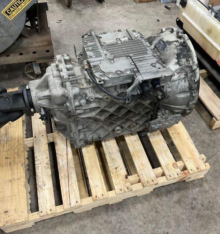 2016 Volvo ATO2612D Transmission for a Volvo VNL